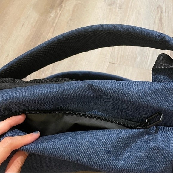 NWOT Navy Blue and Yellow Classic Business Computer Laptop Backpack Bag - Picture 8 of 8